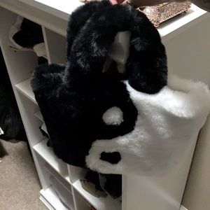 Y2K Fuzzy Yin Yang bag